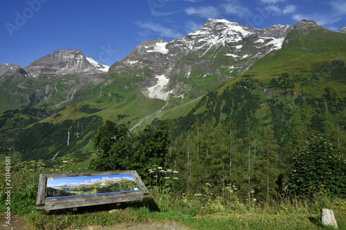 An der Großglockner-Hochalpensstraße, Blick zum Großglocknergebiet photo