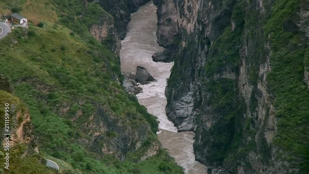 Zoom-Out: Yangtze River Valley View, China Zoom-Out: Yangtze River Valley View, China