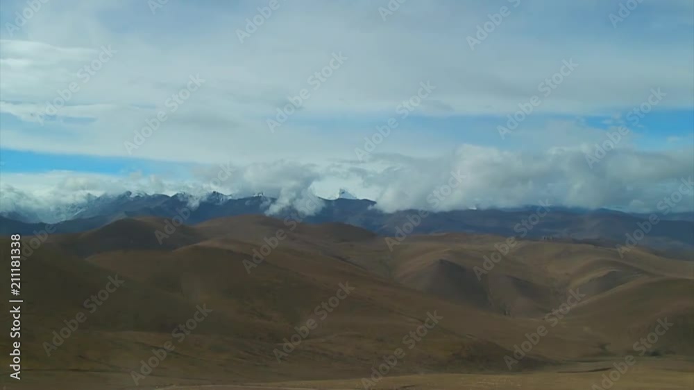 Zoom-In: Mt. Makalu (22 KM east of Everest) Zoom-In: Mt. Makalu (22 KM east of Everest)