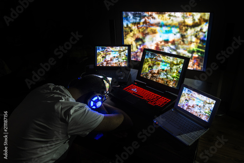 Photos computer addicted young man tired