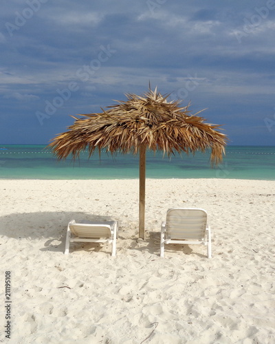 Fototapeta Naklejka Na Ścianę i Meble -  Lonely umbrella on the beach