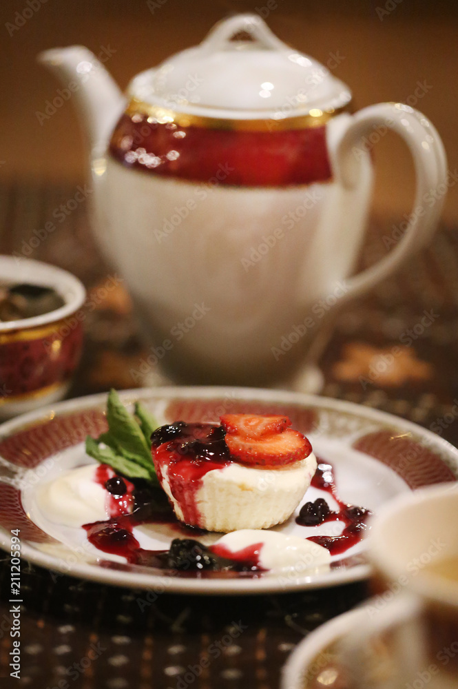 Photo macro curd dessert with strawberries Photo macro curd dessert with strawberries