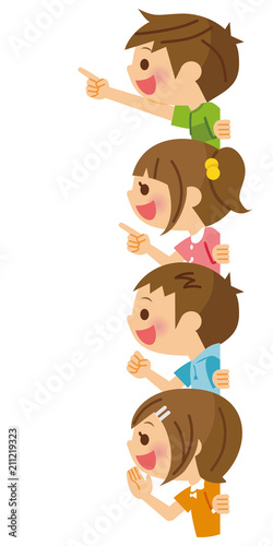 子供達　横向き　笑顔