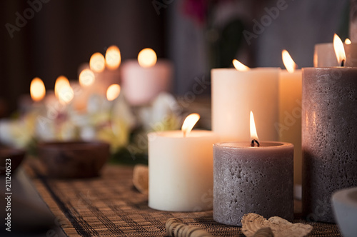 Obraz na plátně Spa setting with aromatic candles