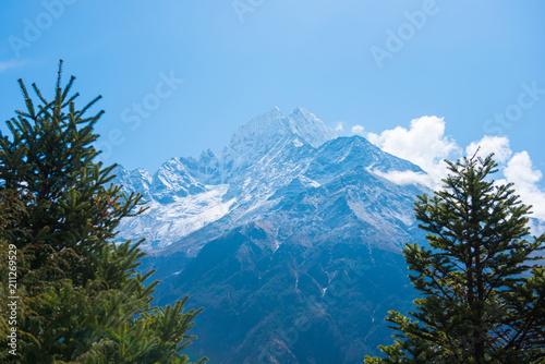 Canvastavla Beautiful snow defile mountain landscape, trekking route to the Everest Base Cam