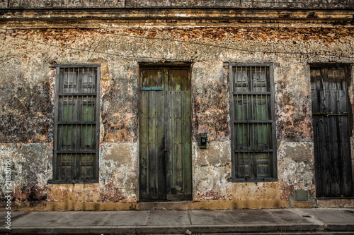 Abandoned Building © Vince Shaft