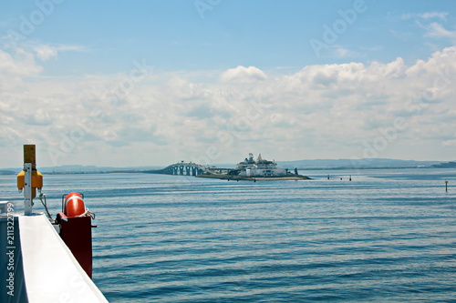 Вид на береговую линию и акваторию порта Чиба, Токийский залив. Япония
 photo