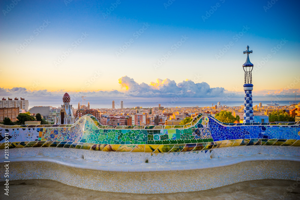 Obraz premium Barcelona at sunrise viewed from public park Guell, Spain