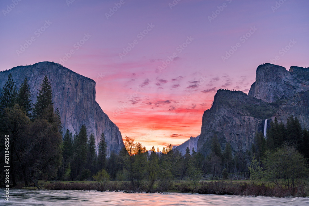 Beautiful sky from Valley View during Sunrise, Yosemite National Park
