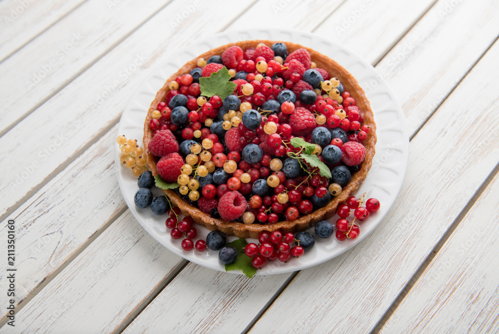 Simple Tart with Lots of Berries Simple Tart with Lots of Berries