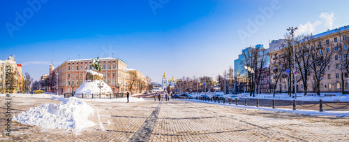 Sofiyivska square panorama with Bohdan Khmelnytsky Monument in Kiev | Ukraine 