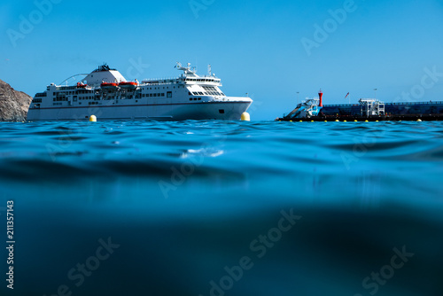 Obraz na płótnie Huge ferry boat on Tenerife island.