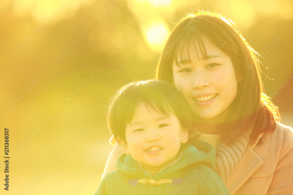笑顔の親子 笑顔の親子