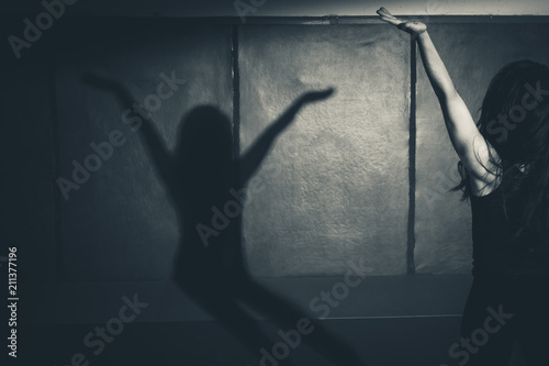 Danseuse et son ombre Fototapeta