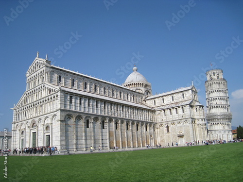 pisa, italy, tower, cathedral, leaning, architecture, tuscany, europe, church, building, famous, travel, landmark, sky, tourism, italian, duomo, dome, marble, tourist, art, piazza, medieval, leaning t