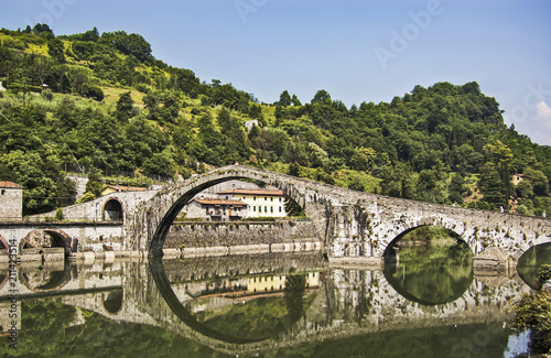 фотографія Maddalena Bridge in Bagni di Lucca, Tuscany