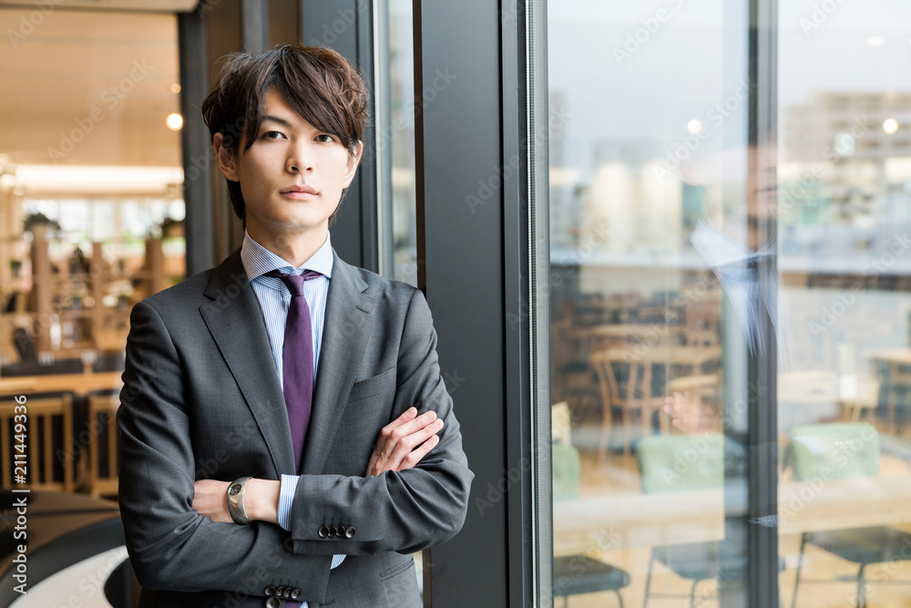 若いビジネスマン 若いビジネスマン