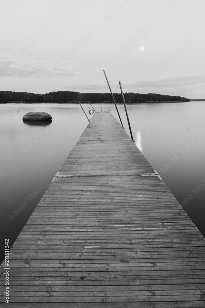 Obraz premium pier and water