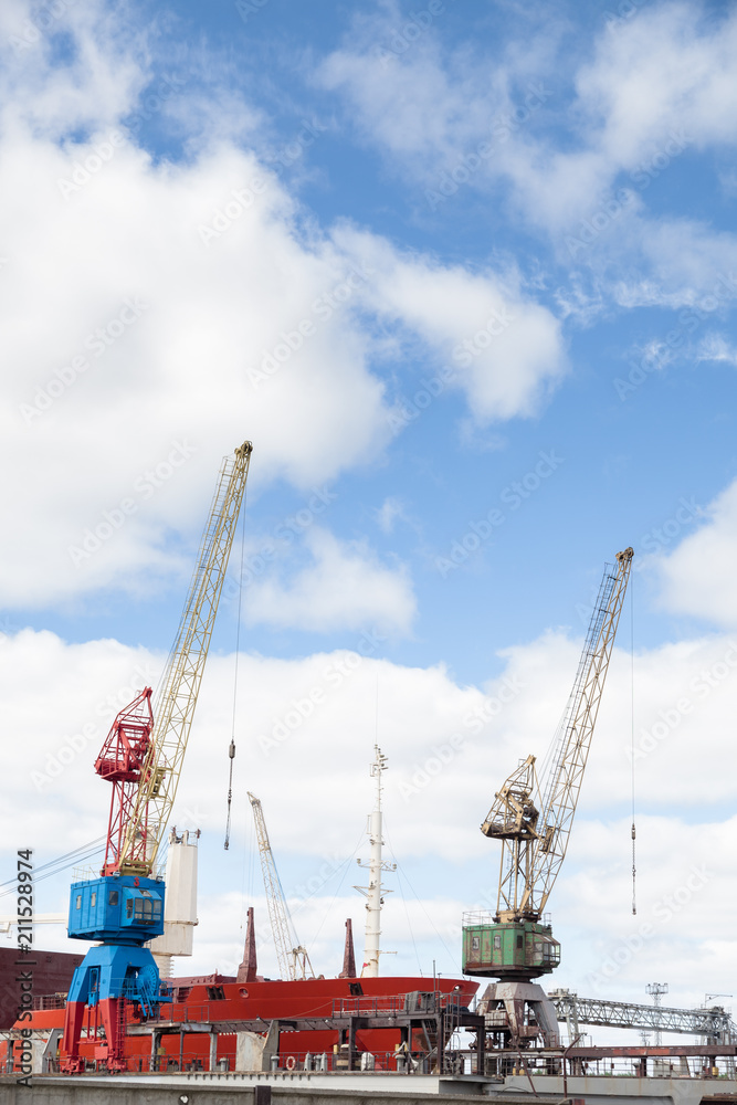 Port crane at the work