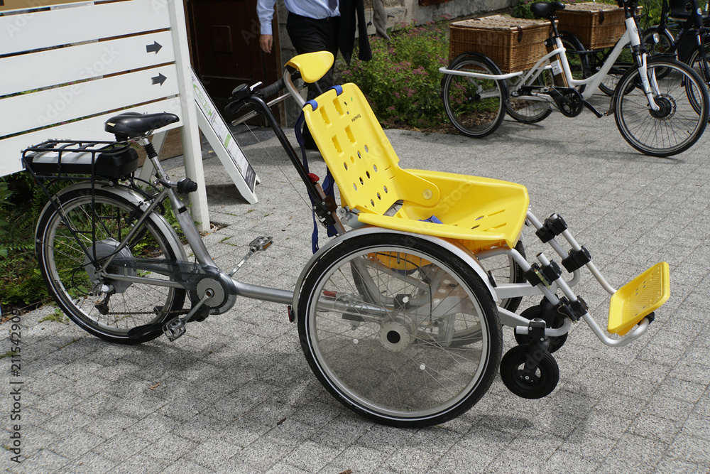 E-Trike mit Sitzplatz für Menschen mit Behinderung