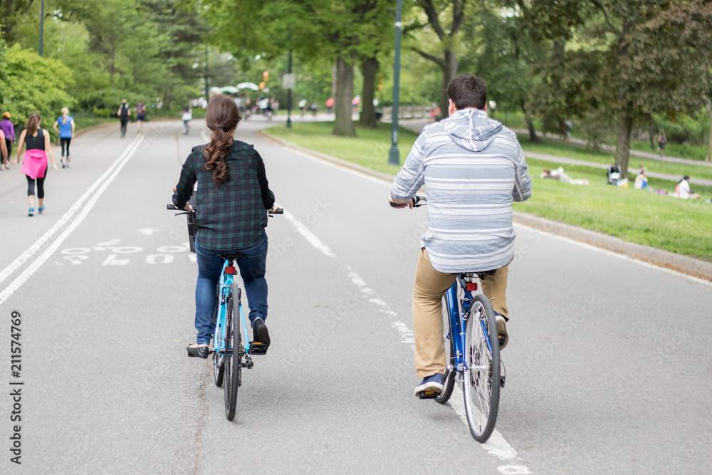 Fototapeta premium Couple Bike Ride