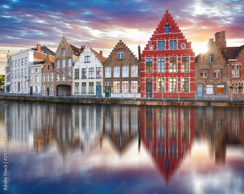 Fototapeta premium Brugia w dzień, historyczne miasto Belgia