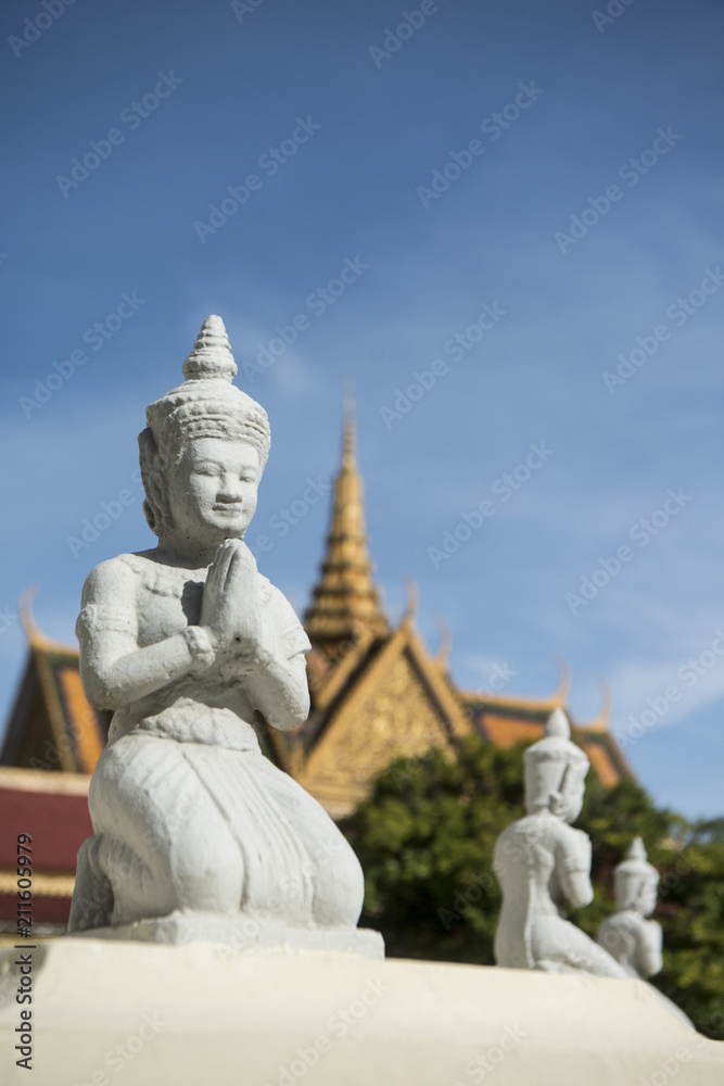 CAMBODIA PHNOM PENH ROYAL PALACE