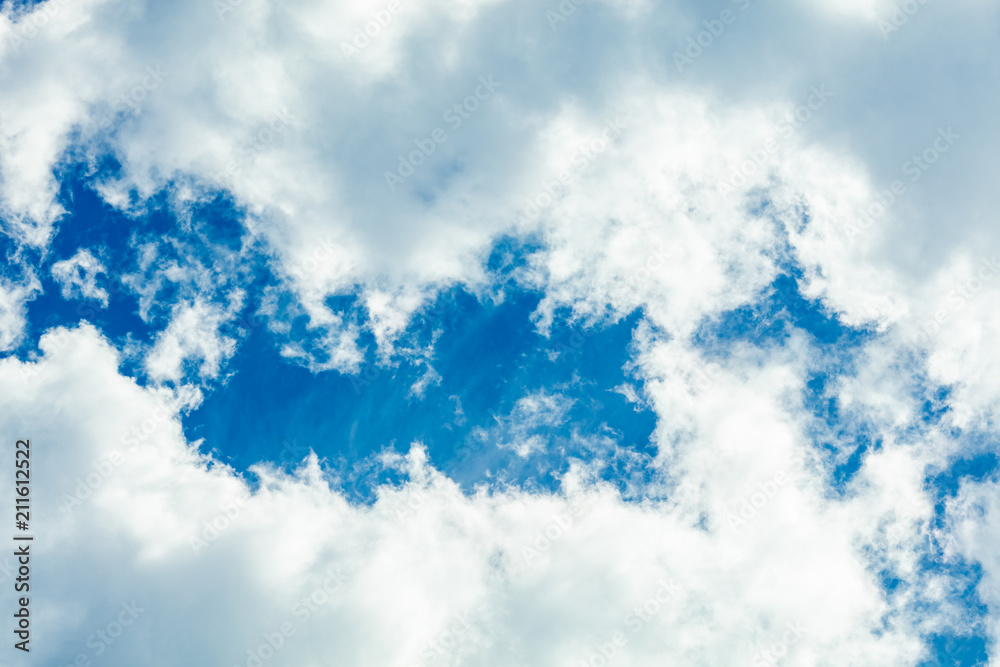 Obraz premium Clouds frame in sky