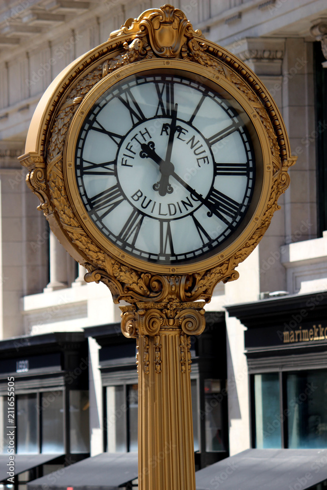 Goldene Uhr Fifth Avenue