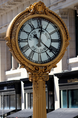 Goldene Uhr Fifth Avenue