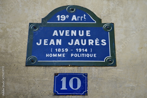 Avenue Jean Jaurès. Plaque de nom de rue. © Bruno Bleu