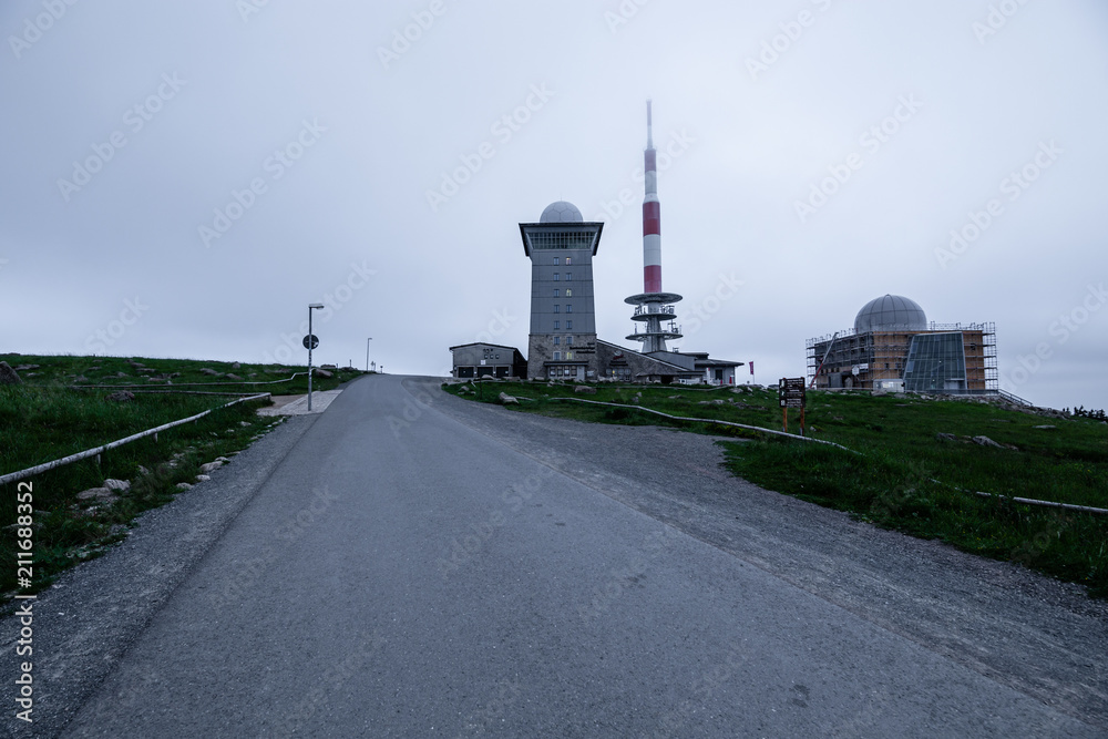 Brockenstraße führt zum Gipfel, Brocken im Harz Brockenstraße führt zum Gipfel, Brocken im Harz
