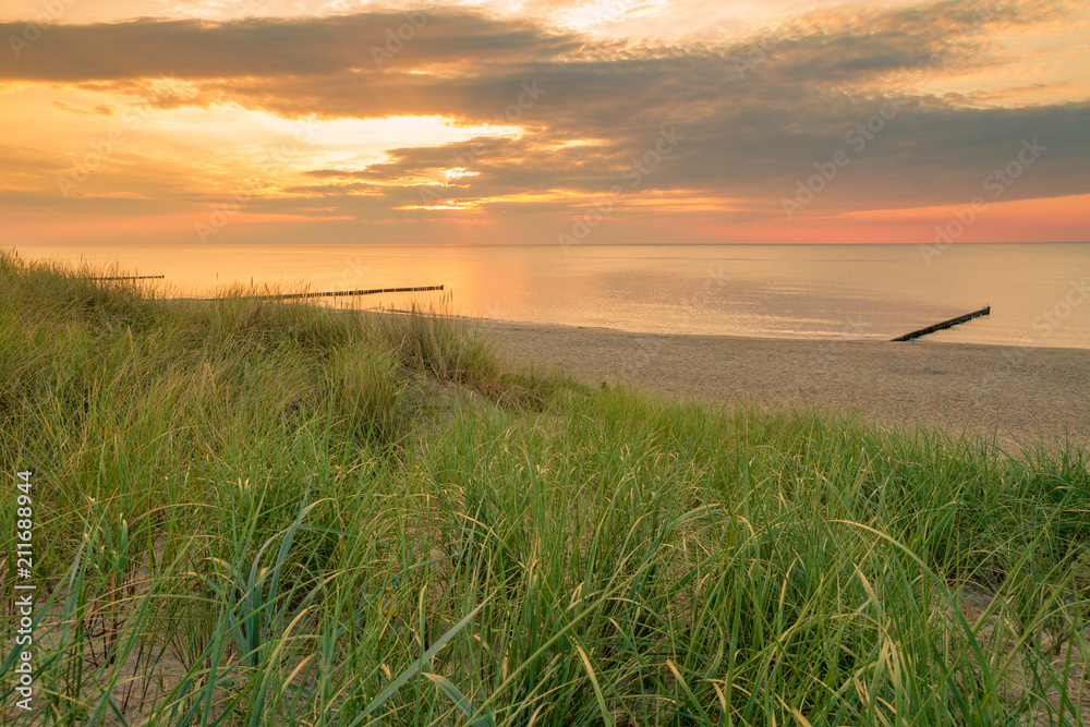 Obraz premium Sonnenuntergang an der Ostsee