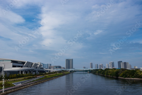 (東京都ｰ都市風景)豊洲ぐるり公園沿いの川と歩道２ © moarave