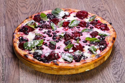 Fruit vegetarin pizza photo