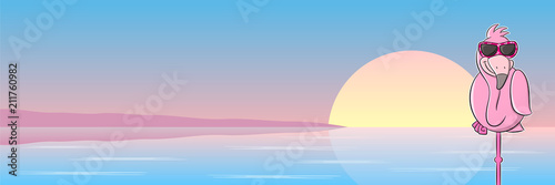 Cartoon Flamingo mit Sonnenbrille vor Sonnenuntergang 