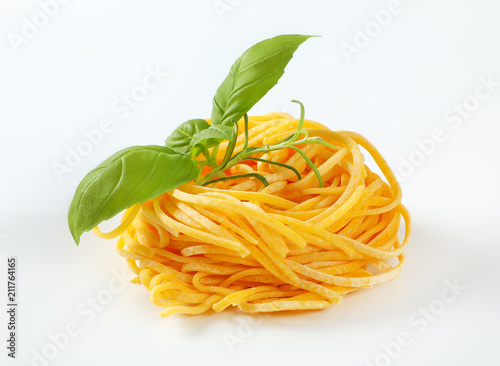 bundle of spaghetti pasta
