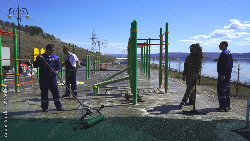 The coating of rubber crumb is laid in the open air, on concrete, asphalt, wood, metal and other prepared bases.