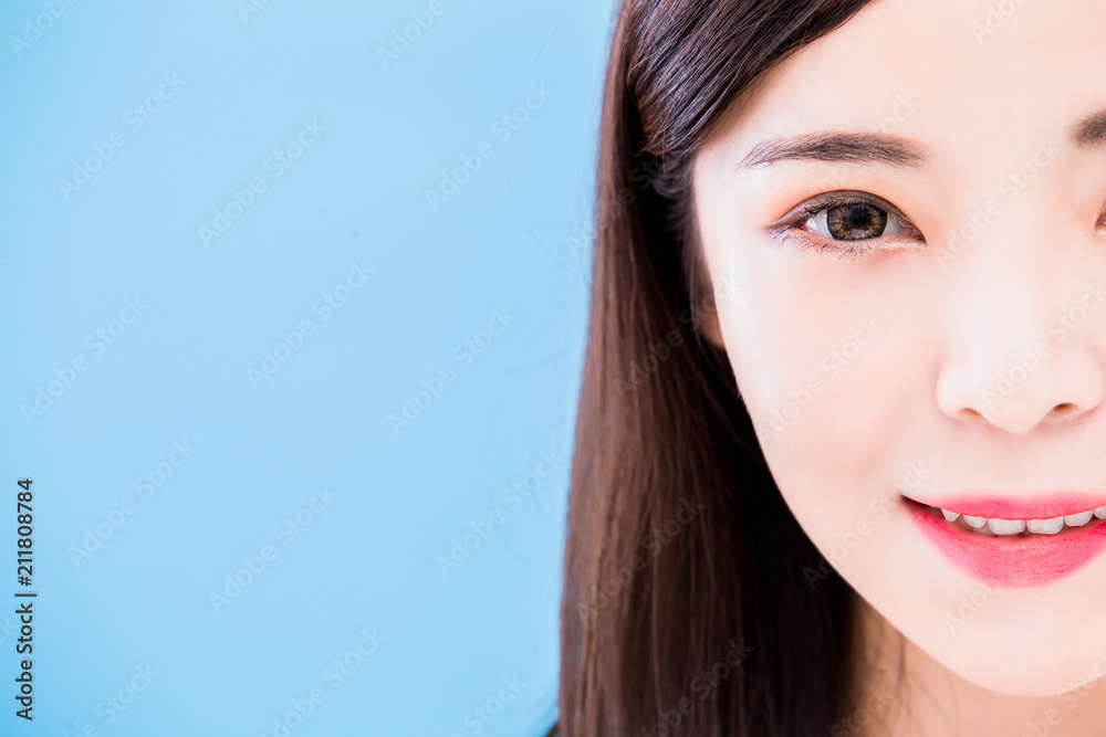 Obraz premium beauty woman smile happily