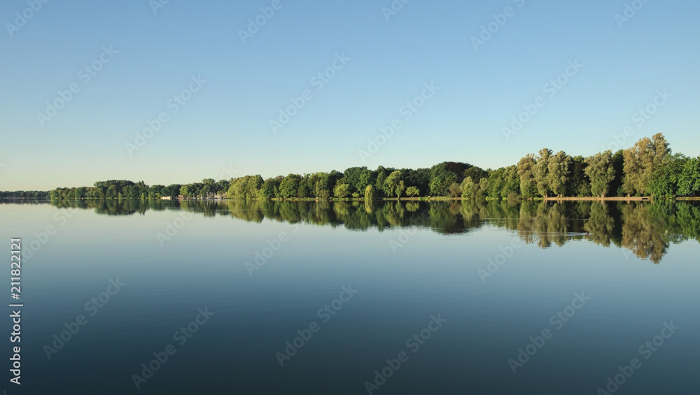 Fototapeta premium Hannover - Maschsee am Morgen, Deutschland