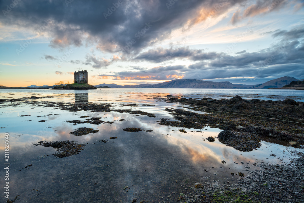 Sundown over Castle Stalker Sundown over Castle Stalker