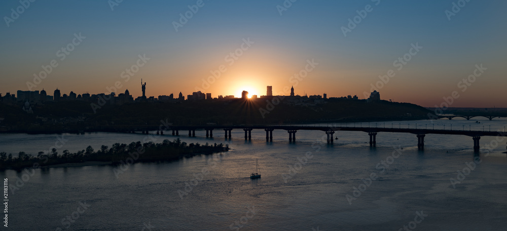 Obraz premium Sunset in Kiev