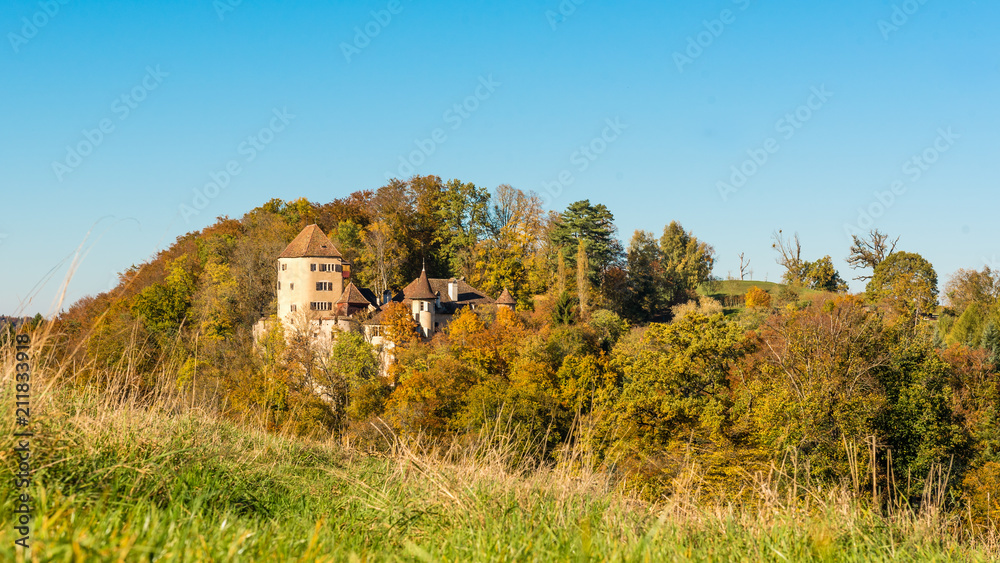 Schloss Wildenstein im Herbst