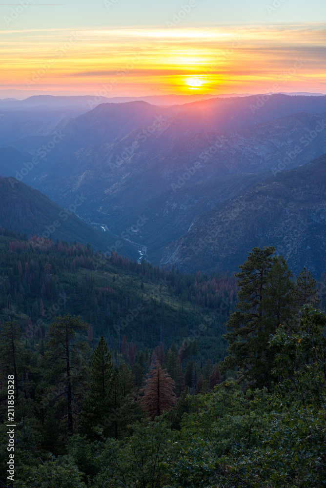 Obraz premium Sunset Yosemite Valley Yosemite National Park El Capitan Half Dome California