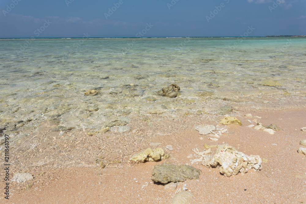沖縄・最南端の波照間島の海 沖縄・最南端の波照間島の海