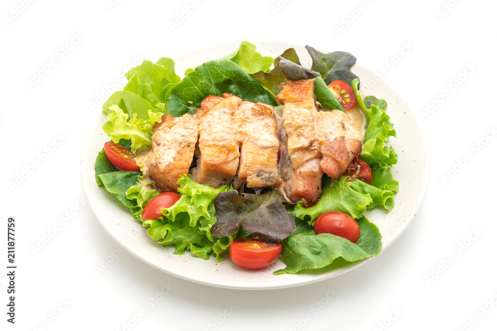 grilled chicken with salad vegetable
