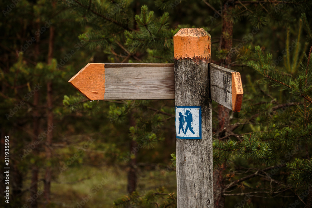 Wegweiser eines Wanderwegs in Schweden Wegweiser eines Wanderwegs in Schweden