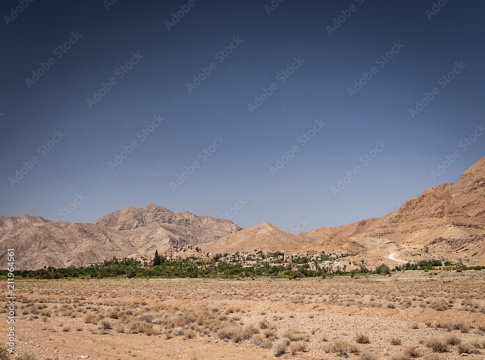 desert landscape view in garmeh oasis southern iran desert landscape view in garmeh oasis southern iran