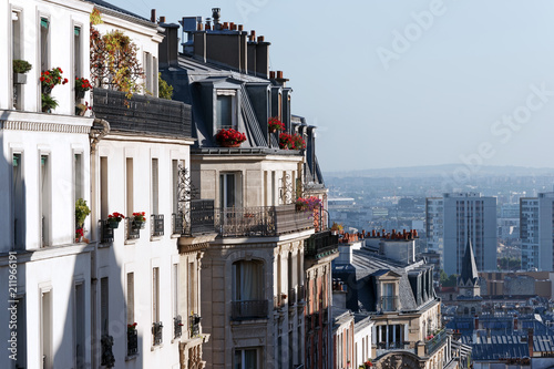 Building facade at Butte Montmartre 