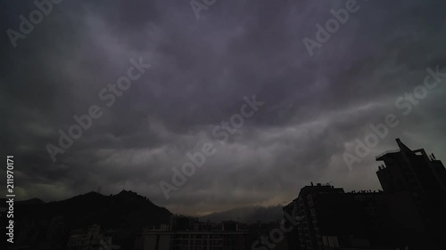 Nubes en Santiago de Chile - Timelapse Full HD